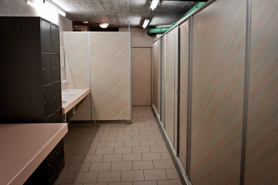 Toilets and bathroom facilities - Camping Rania - Zillis - Graubünden